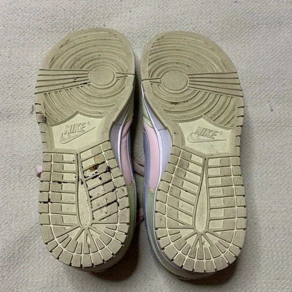 Nike Dunk Low Shoes Womens Size 7 Pastel Casual
Women's US 7 - Picture 8 of 8